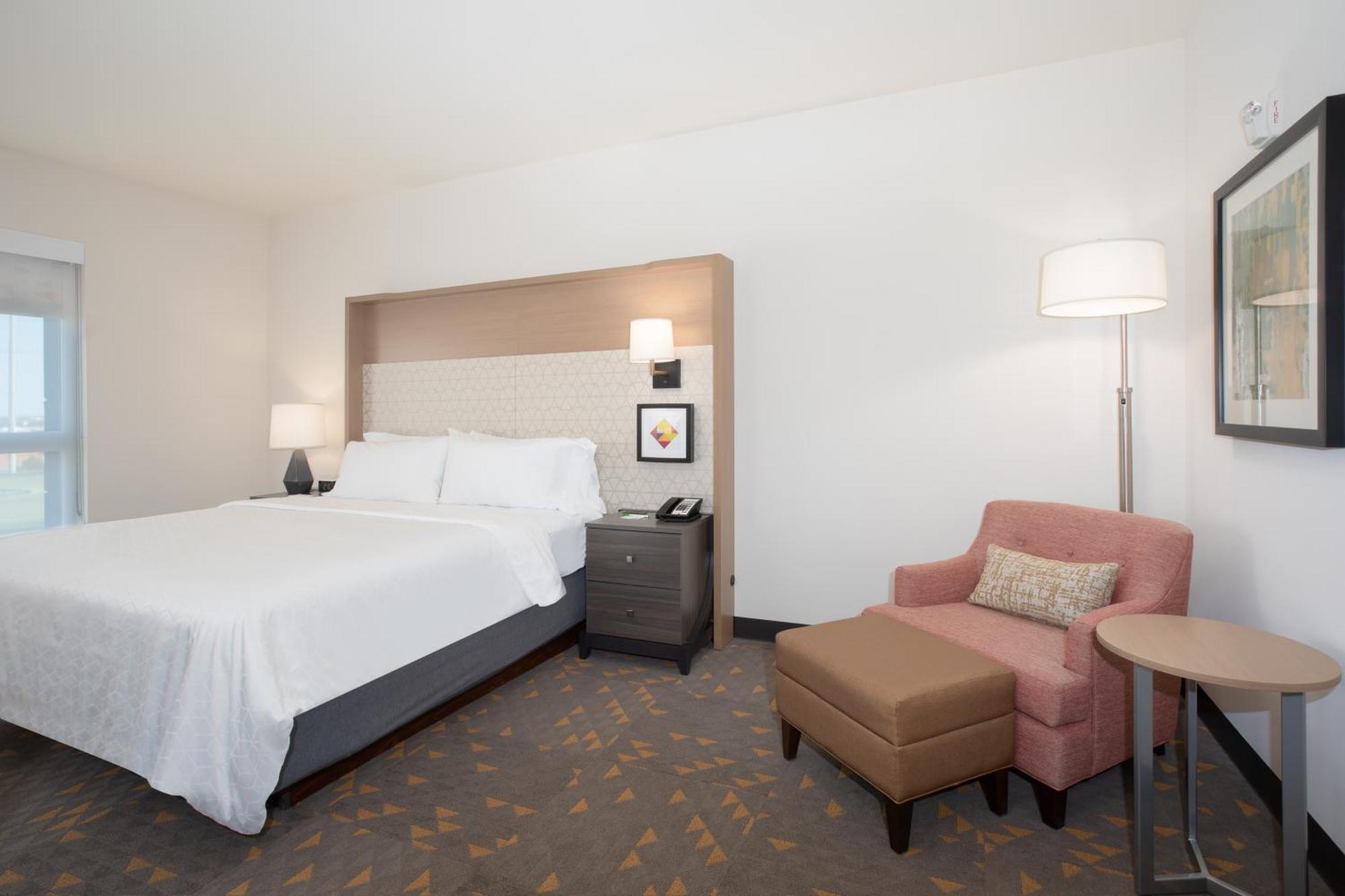 Holiday Inn Glendale - Stadium & Ent Dist By Ihg Exterior photo